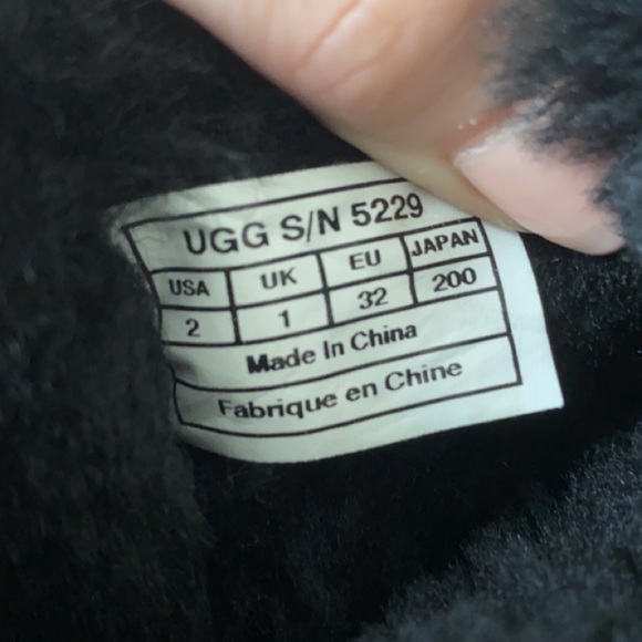UGG Australia Black Classic Tall Childrens Boot size 2 - Picture 8 of 8